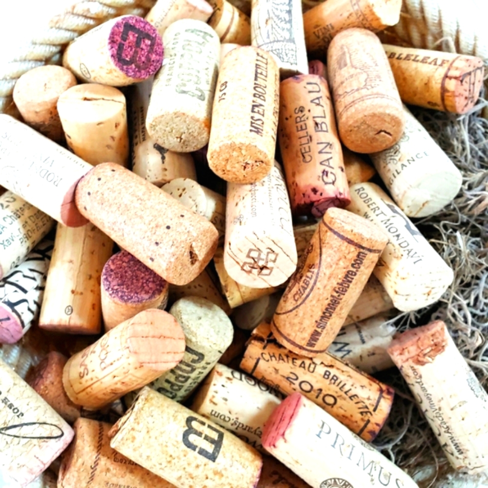 Natural Wine corks for Craft Projects,  Decore,  etc.
